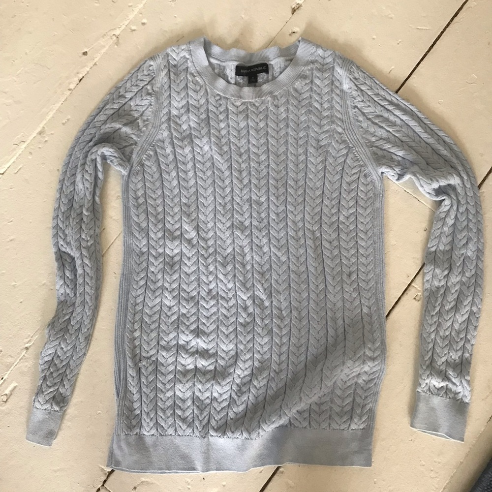 Lightweight sweater